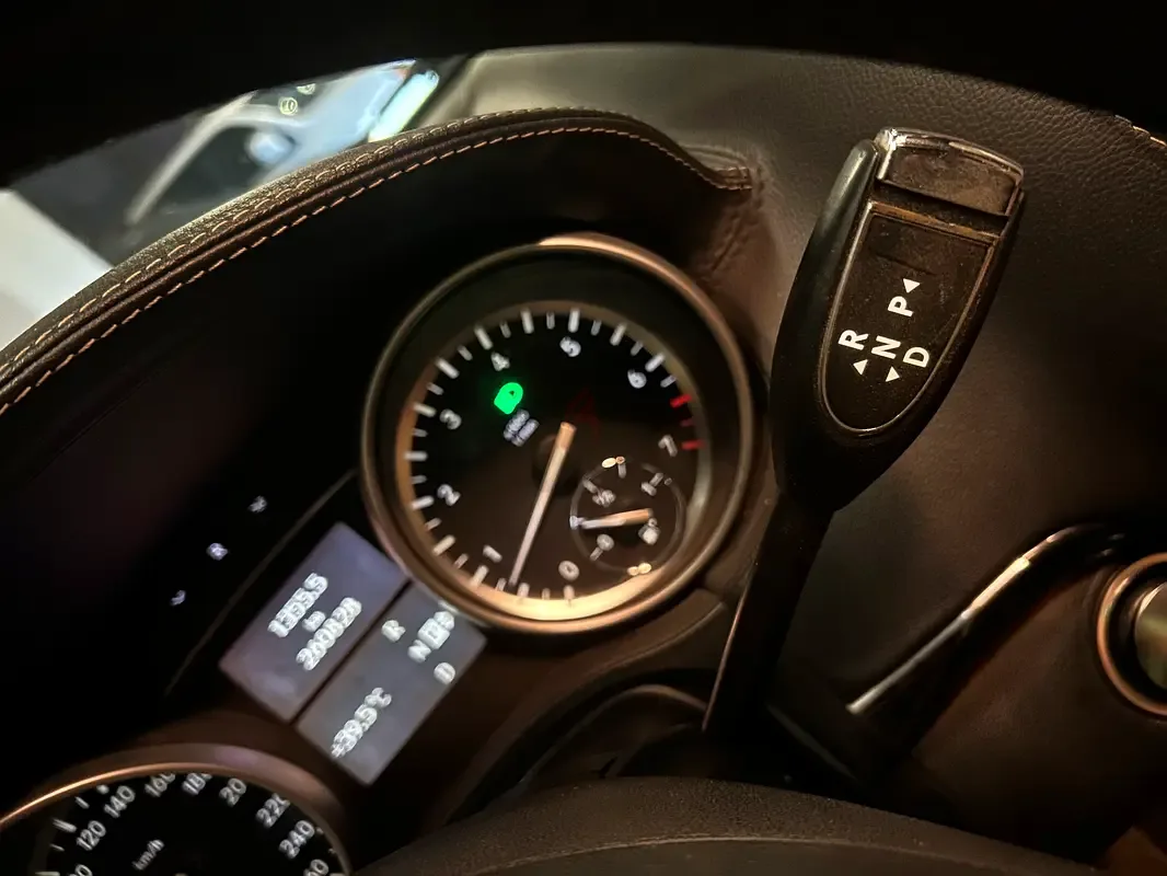 Mercedes-Benz M-Class ML 500 7G-Tronic (388 hp) - 4