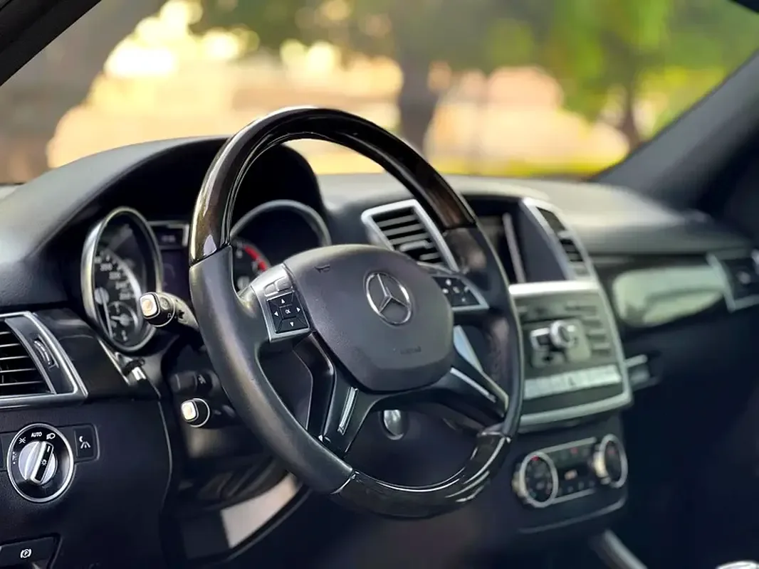 Mercedes-Benz M-Class ML 500 BlueEfficiency 7G-Tronic Plus 4Matic (408 hp) - 5