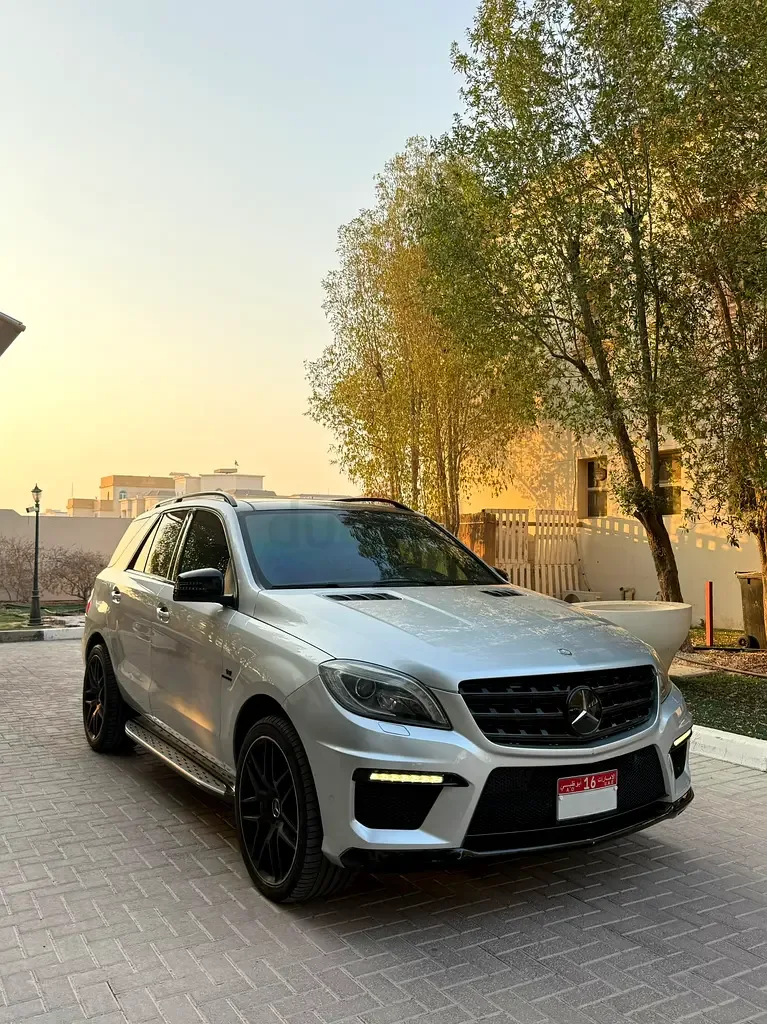 Mercedes-Benz M-Class ML 63 AMG Speedshift Plus 7G-Tronic (525 hp)