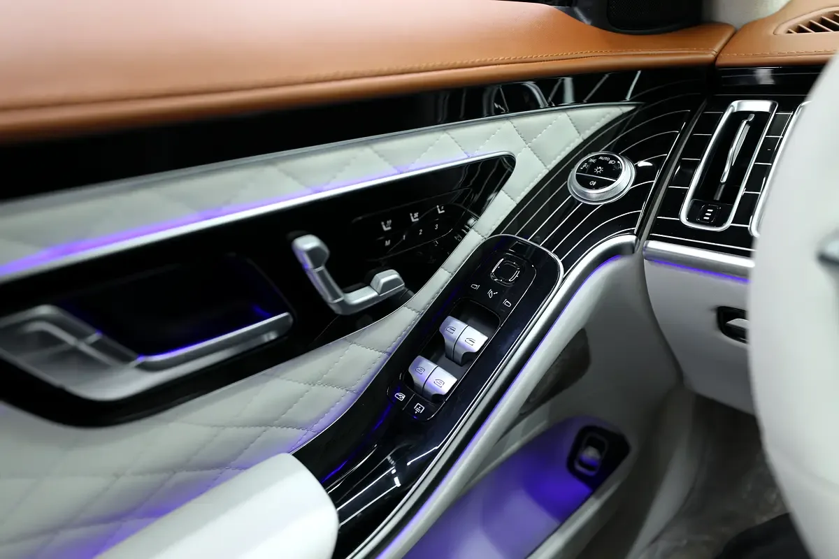 Mercedes-Benz S-Class 4.0 AT 4WD (489 حصان) - 15