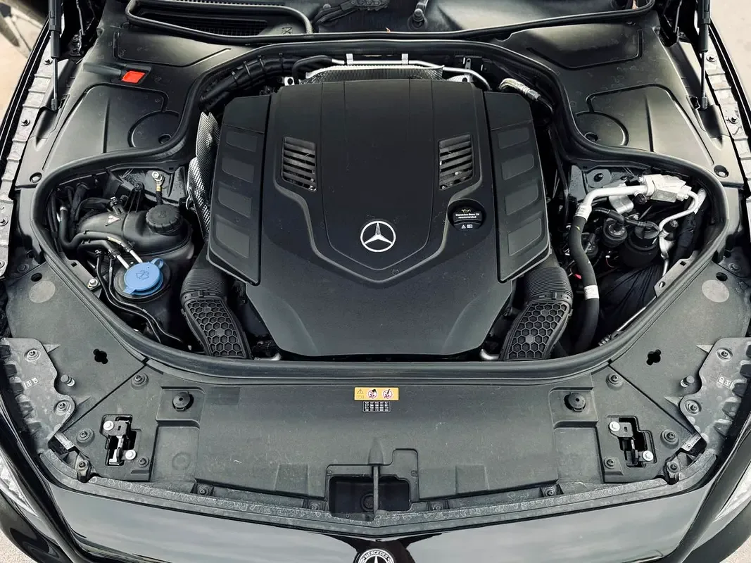 Mercedes-Benz S-Class 560 9G-Tronic 4Matic (469 حصان) - 7