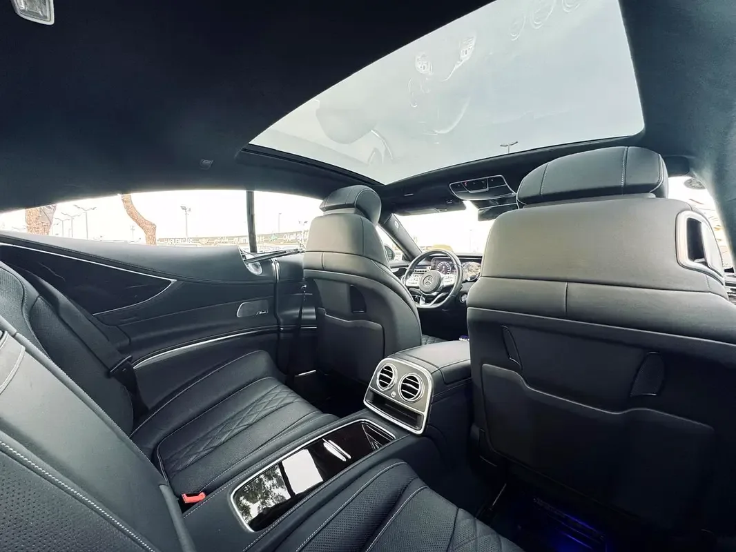 Mercedes-Benz S-Class 560 9G-Tronic 4Matic (469 حصان) - 17