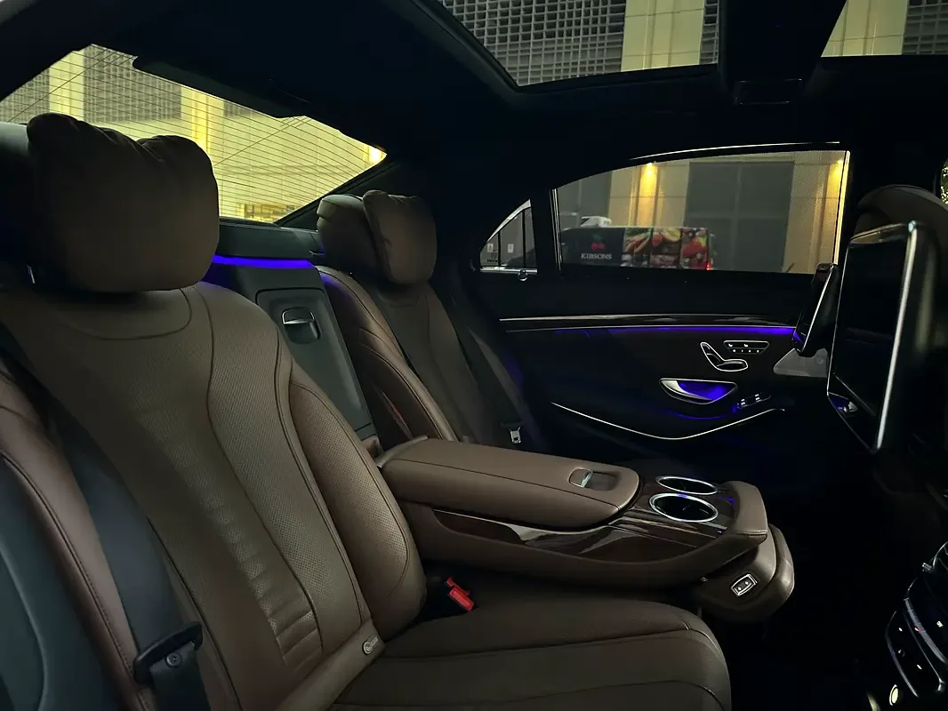 Mercedes-Benz S-Class S 400 7G-Tronic Plus long base (333 حصان) - 7