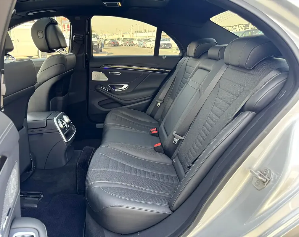 Mercedes-Benz S-Class S 400 d 9G-Tronic 4Matic long base (340 حصان) - 9