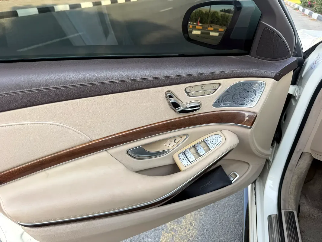 Mercedes-Benz S-Class S 500 7G-Tronic Plus long base (455 حصان) - 7