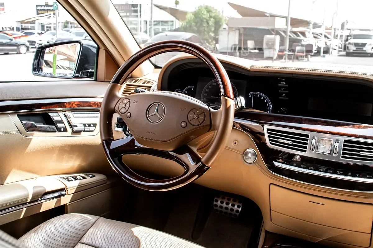 Mercedes-Benz S-Class S 500 BlueEFFICIENCY 7G-Tronic (435 حصان) - 11