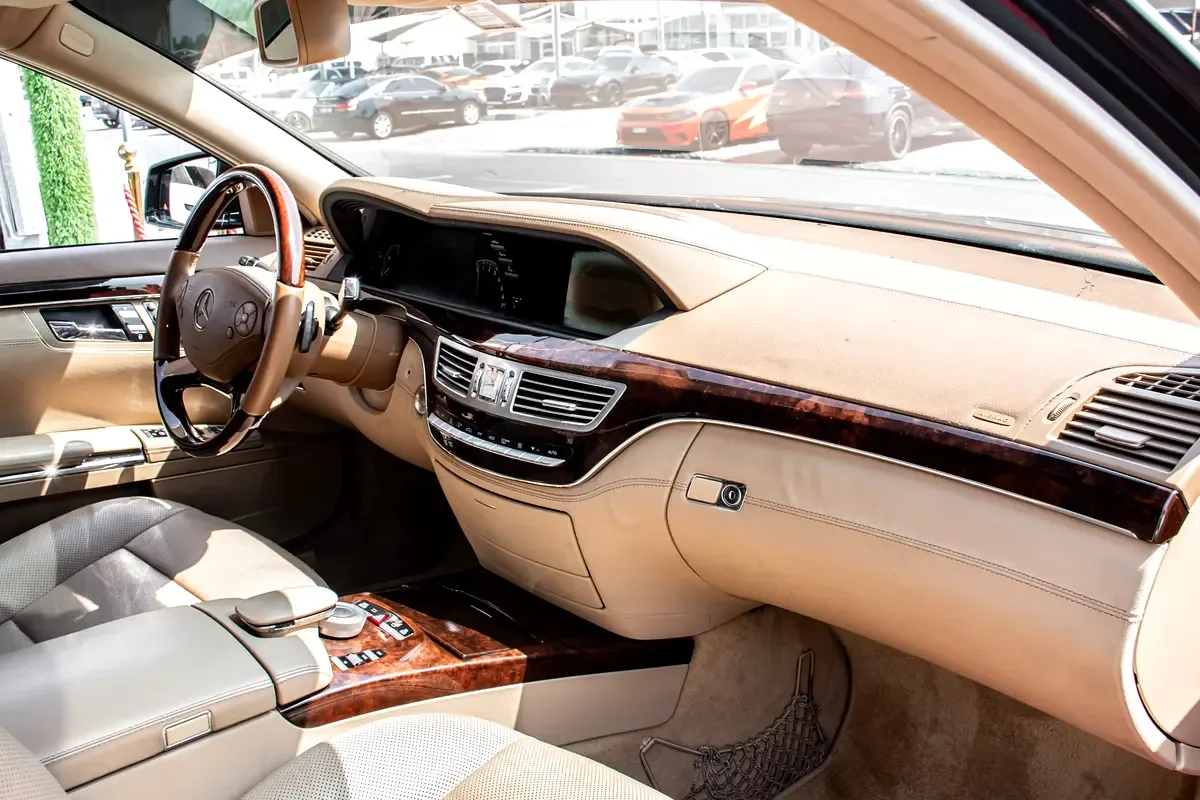 Mercedes-Benz S-Class S 500 BlueEFFICIENCY 7G-Tronic (435 حصان) - 10