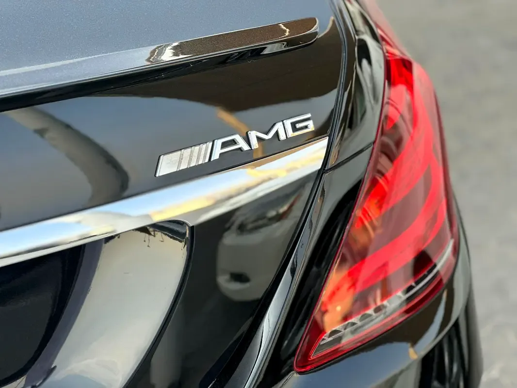 Mercedes-Benz S-Class S 560 9G-Tronic 4Matic long base (469 حصان) - 8