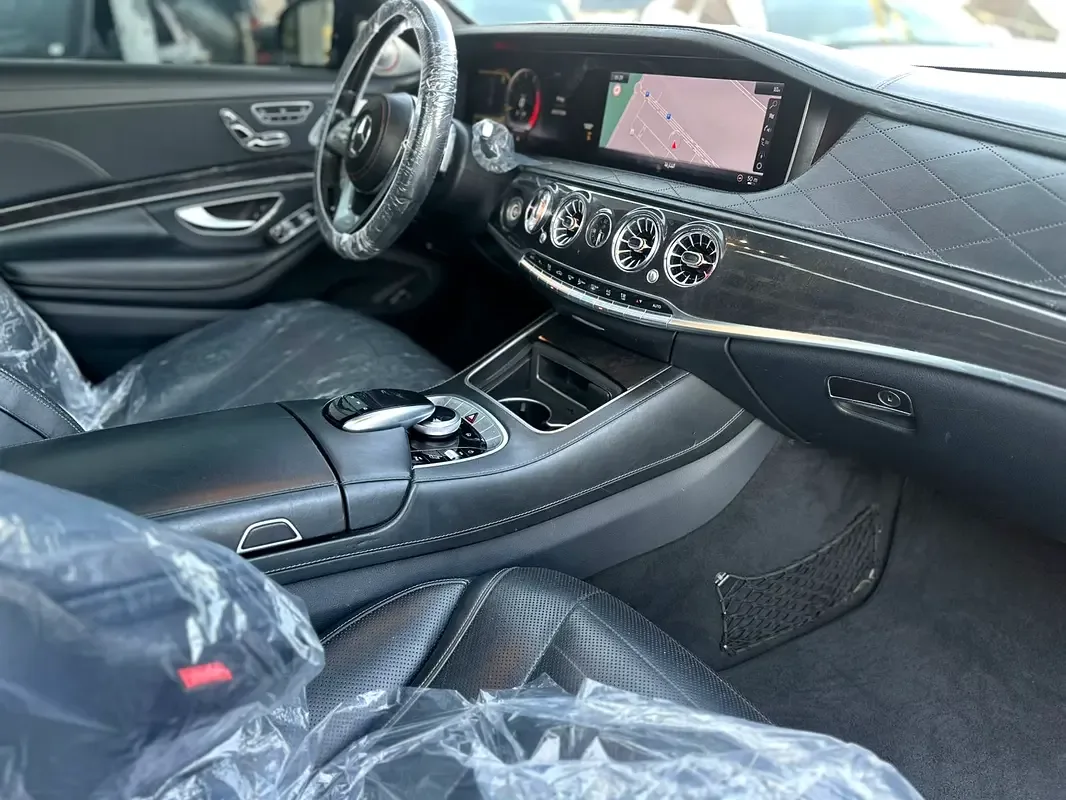 Mercedes-Benz S-Class S 560 9G-Tronic 4Matic long base (469 حصان) - 14