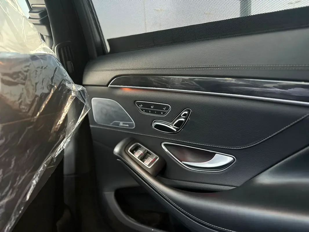 Mercedes-Benz S-Class S 560 9G-Tronic 4Matic long base (469 حصان) - 17