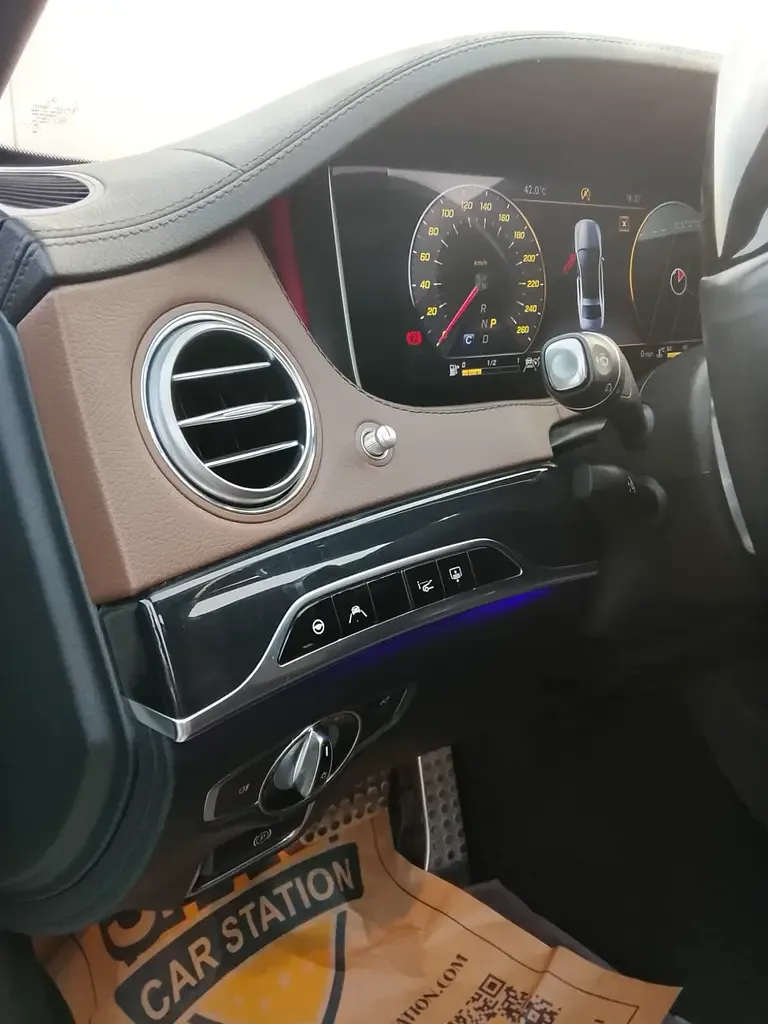 Mercedes-Benz S-Class S 560 9G-Tronic 4Matic long base (469 حصان) - 17