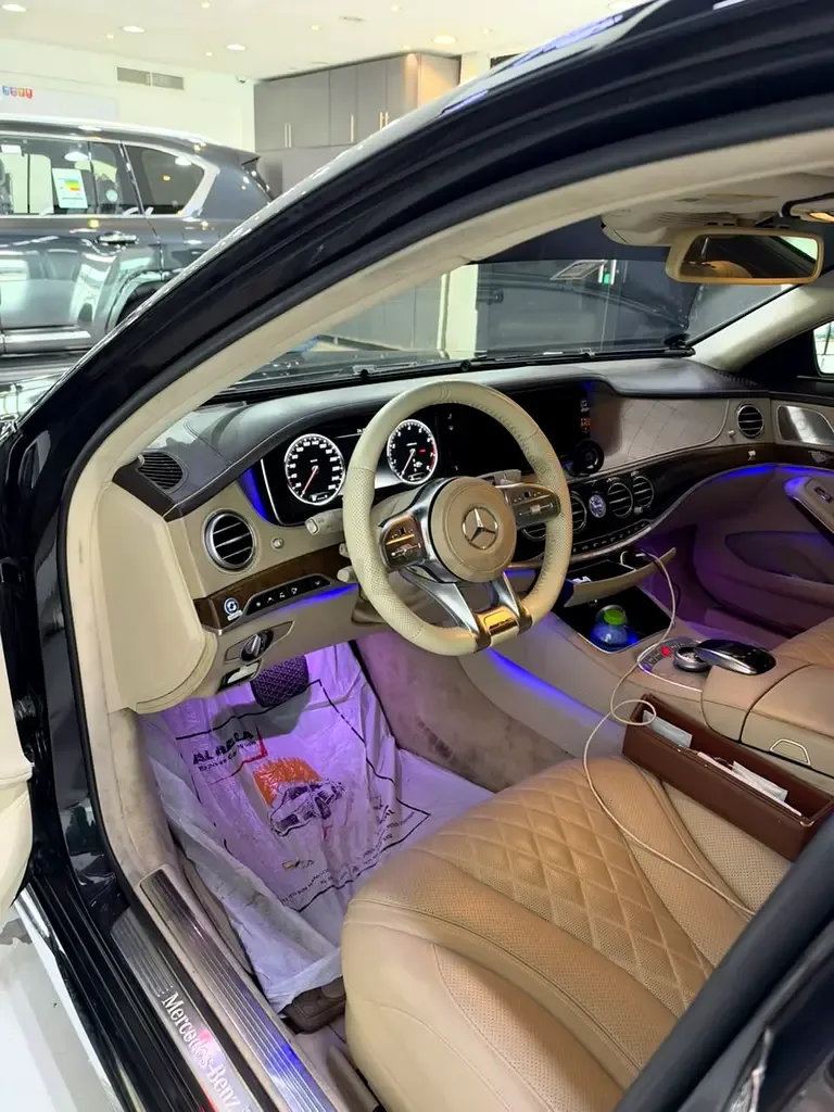 Mercedes-Benz S-Class S 63 AMG 4Matic Speedshift Plus 7G-Tronic long base (585 حصان)