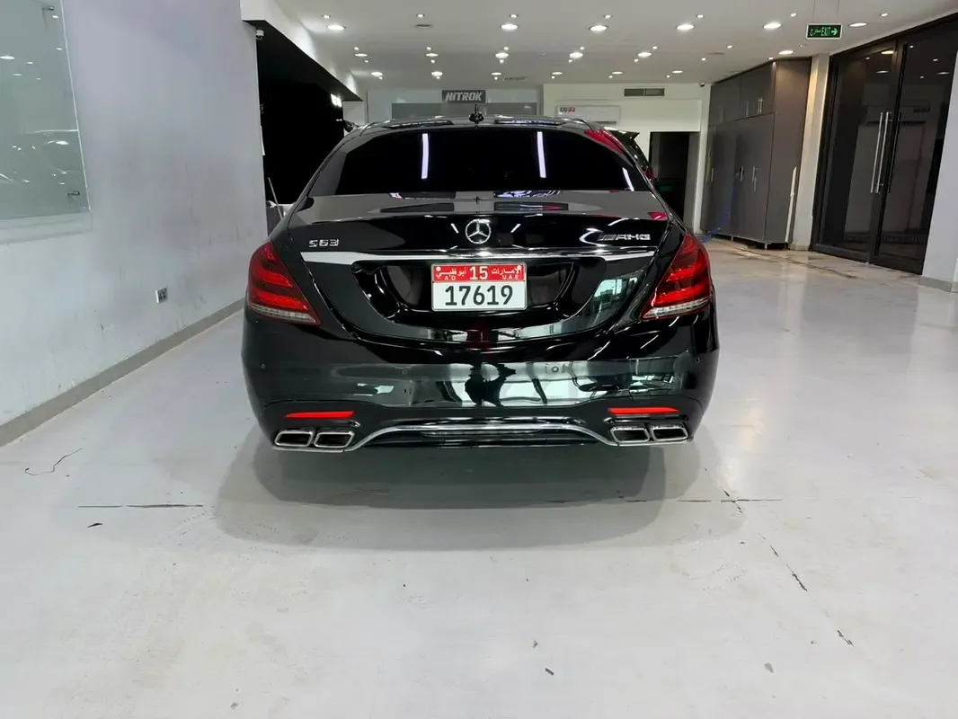 Mercedes-Benz S-Class S 63 AMG 4Matic Speedshift Plus 7G-Tronic long base (585 حصان) - 2