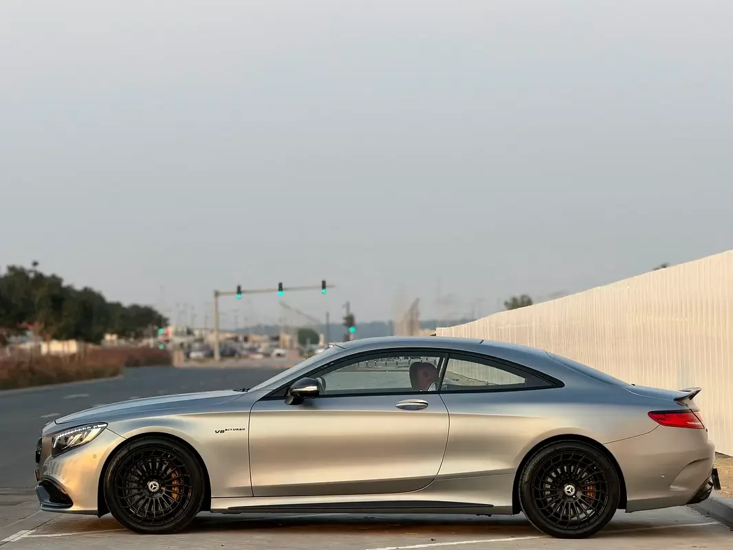 Mercedes-Benz S-Class S 63 AMG 7G-TRONIC PLUS 4Matic (585 حصان) - 7