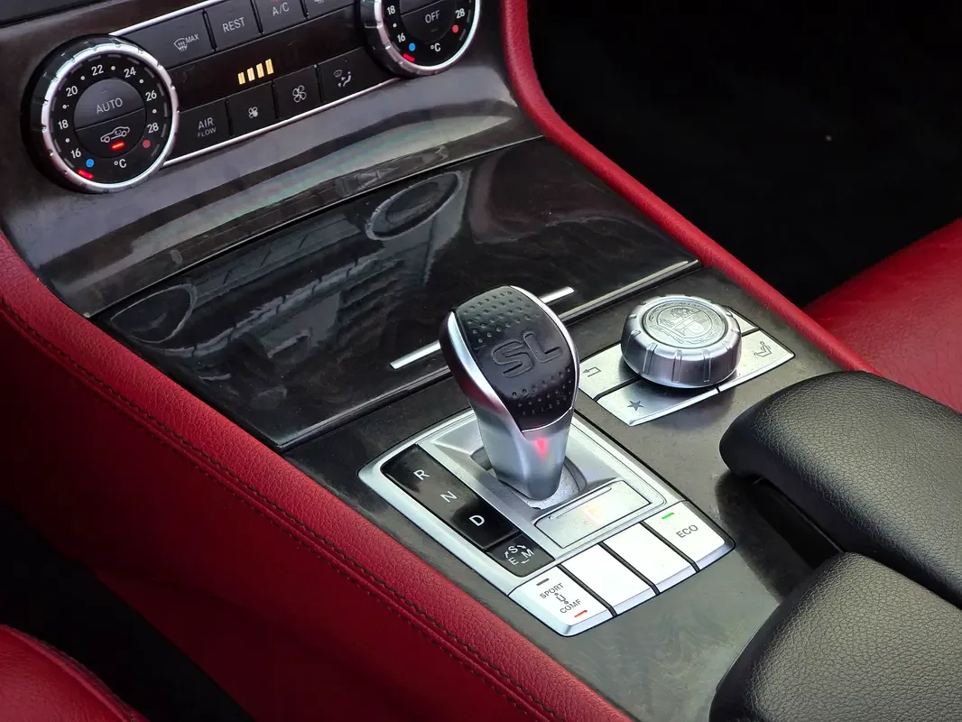 Mercedes-Benz SL-Class SL 350 7G-Tronic Plus (306 hp) - 16