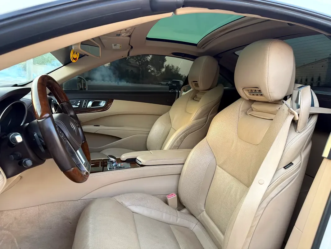 Mercedes-Benz SL-Class SL 500 7G-Tronic Plus (435 حصان) - 7