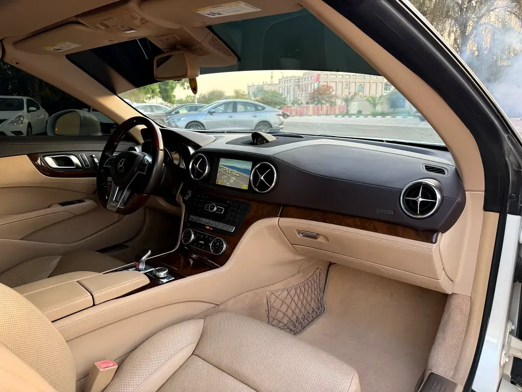 Mercedes-Benz SL-Class SL 500 7G-Tronic Plus (435 حصان) - 6
