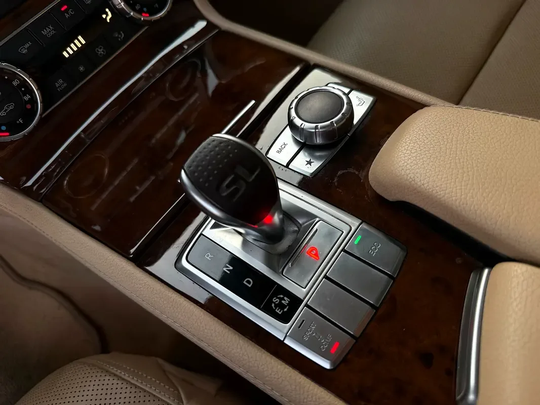 Mercedes-Benz SL-Class SL 500 7G-Tronic Plus (435 حصان) - 9