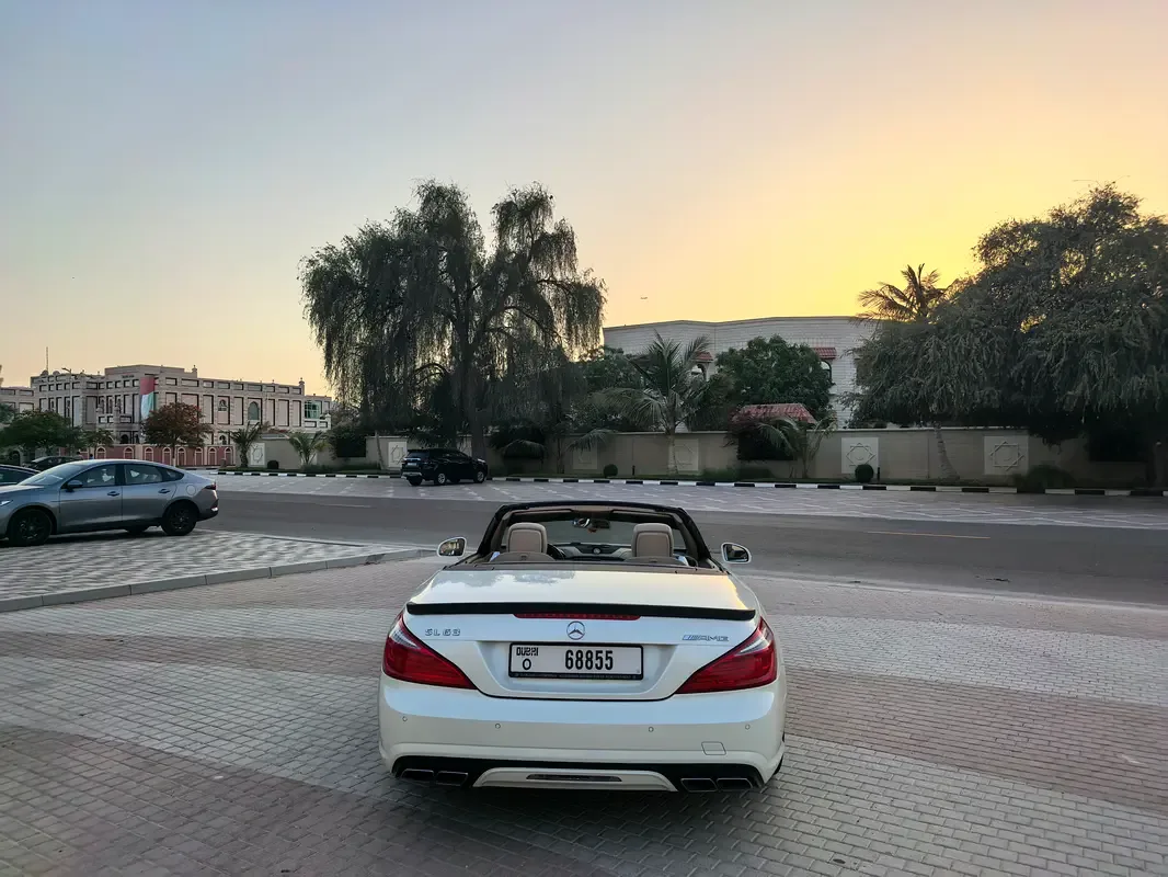 Mercedes-Benz SL-Class SL 500 7G-Tronic Plus (435 حصان) - 17