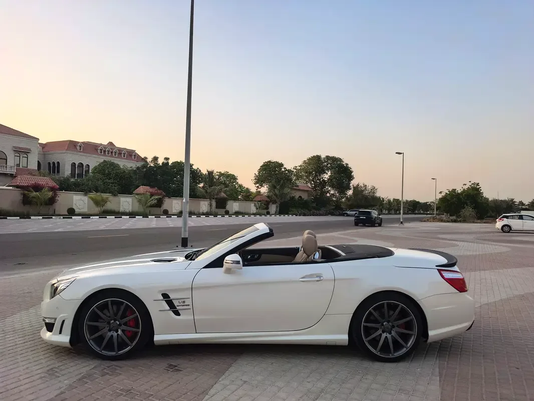 Mercedes-Benz SL-Class SL 500 7G-Tronic Plus (435 حصان) - 18