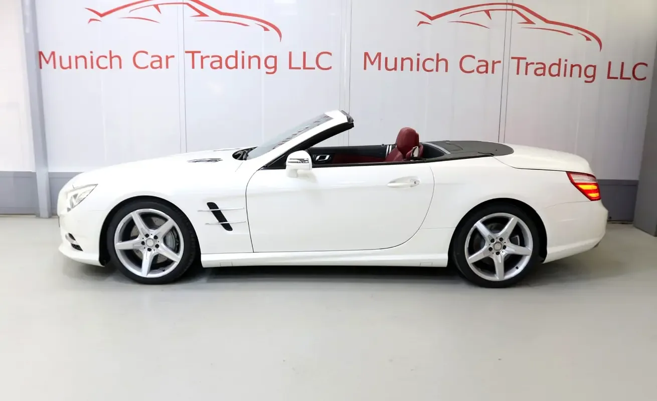 Mercedes-Benz SL-Class SL 500 7G-Tronic Plus (435 hp) - 7