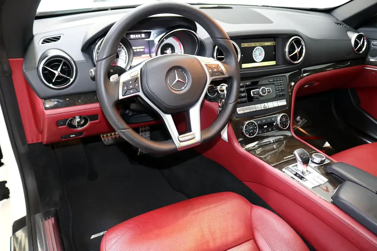 Mercedes-Benz SL-Class SL 500 7G-Tronic Plus (435 hp) - 13