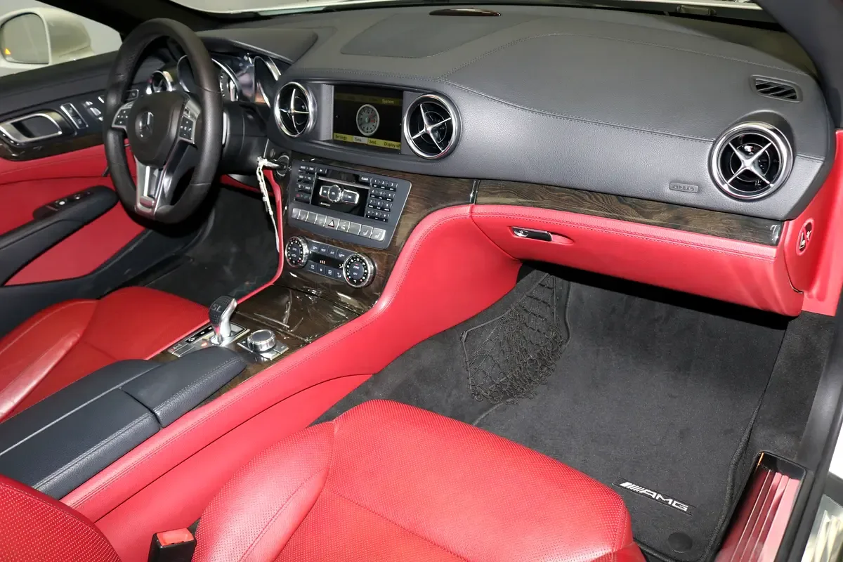 Mercedes-Benz SL-Class SL 500 7G-Tronic Plus (435 hp) - 17