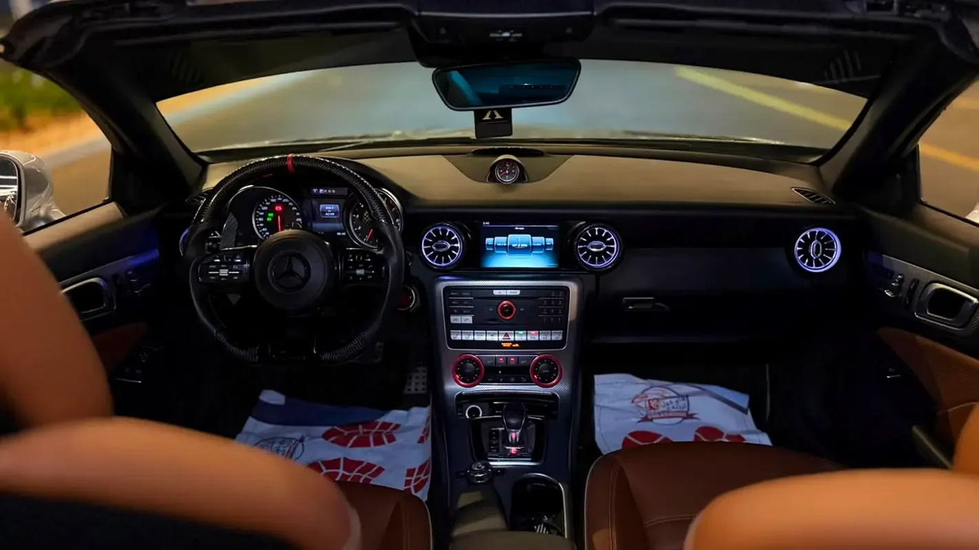 Mercedes-Benz SLC SLC 43 9G-TRONIC (367 حصان) - 2