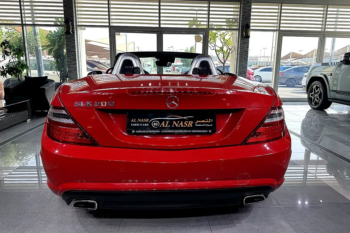 Mercedes-Benz SLK-Class SLK 200 BlueEfficiency 7G-Tronic Plus (184 حصان) - 5