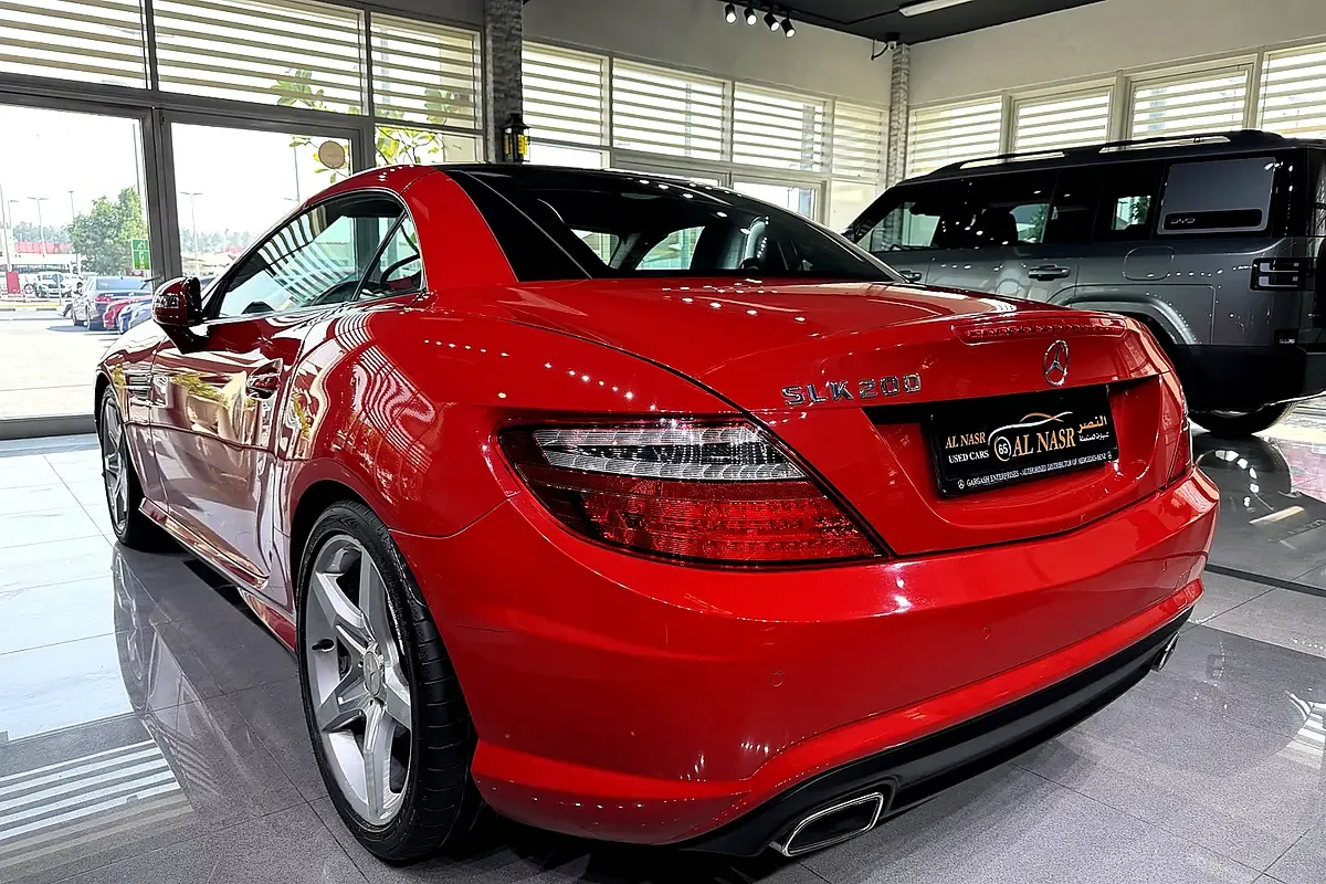 Mercedes-Benz SLK-Class SLK 200 BlueEfficiency 7G-Tronic Plus (184 حصان) - 4