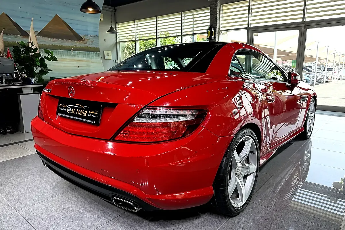 Mercedes-Benz SLK-Class SLK 200 BlueEfficiency 7G-Tronic Plus (184 حصان) - 8