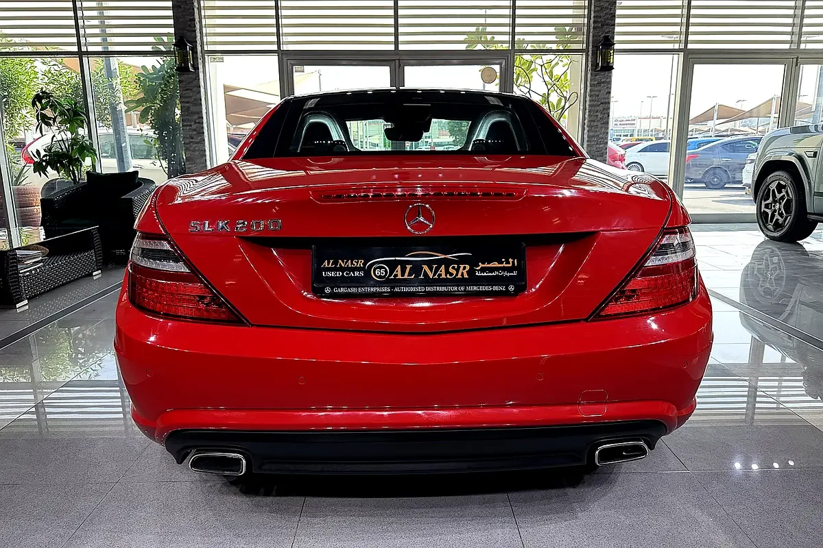 Mercedes-Benz SLK-Class SLK 200 BlueEfficiency 7G-Tronic Plus (184 حصان) - 6