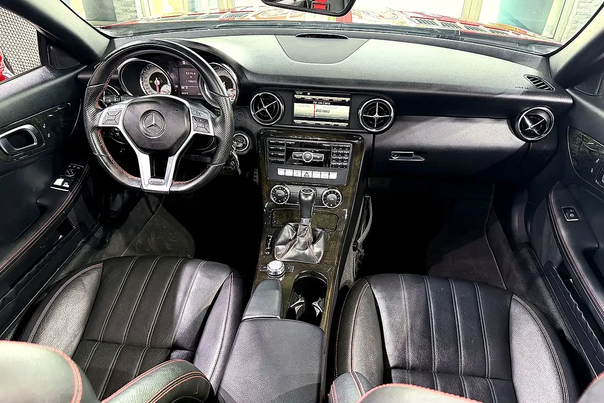 Mercedes-Benz SLK-Class SLK 200 BlueEfficiency 7G-Tronic Plus (184 حصان) - 10