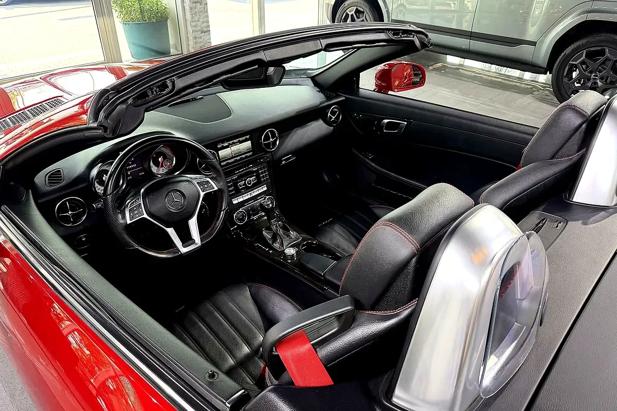 Mercedes-Benz SLK-Class SLK 200 BlueEfficiency 7G-Tronic Plus (184 حصان) - 9