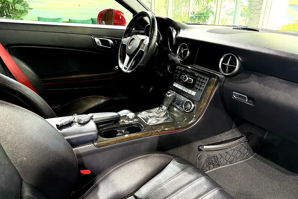 Mercedes-Benz SLK-Class SLK 200 BlueEfficiency 7G-Tronic Plus (184 حصان) - 12