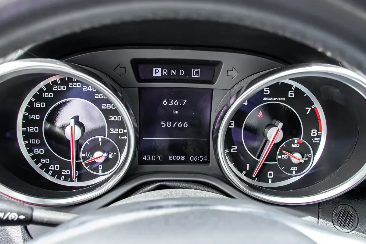 Mercedes-Benz SLK-Class SLK 55 AMG 7G-Tronic Plus (421 hp) - 12
