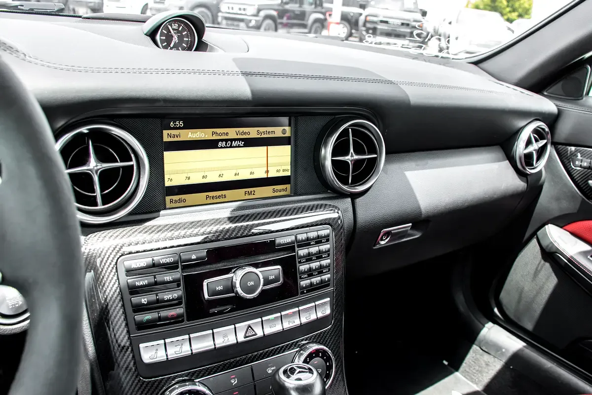 Mercedes-Benz SLK-Class SLK 55 AMG 7G-Tronic Plus (421 hp) - 15