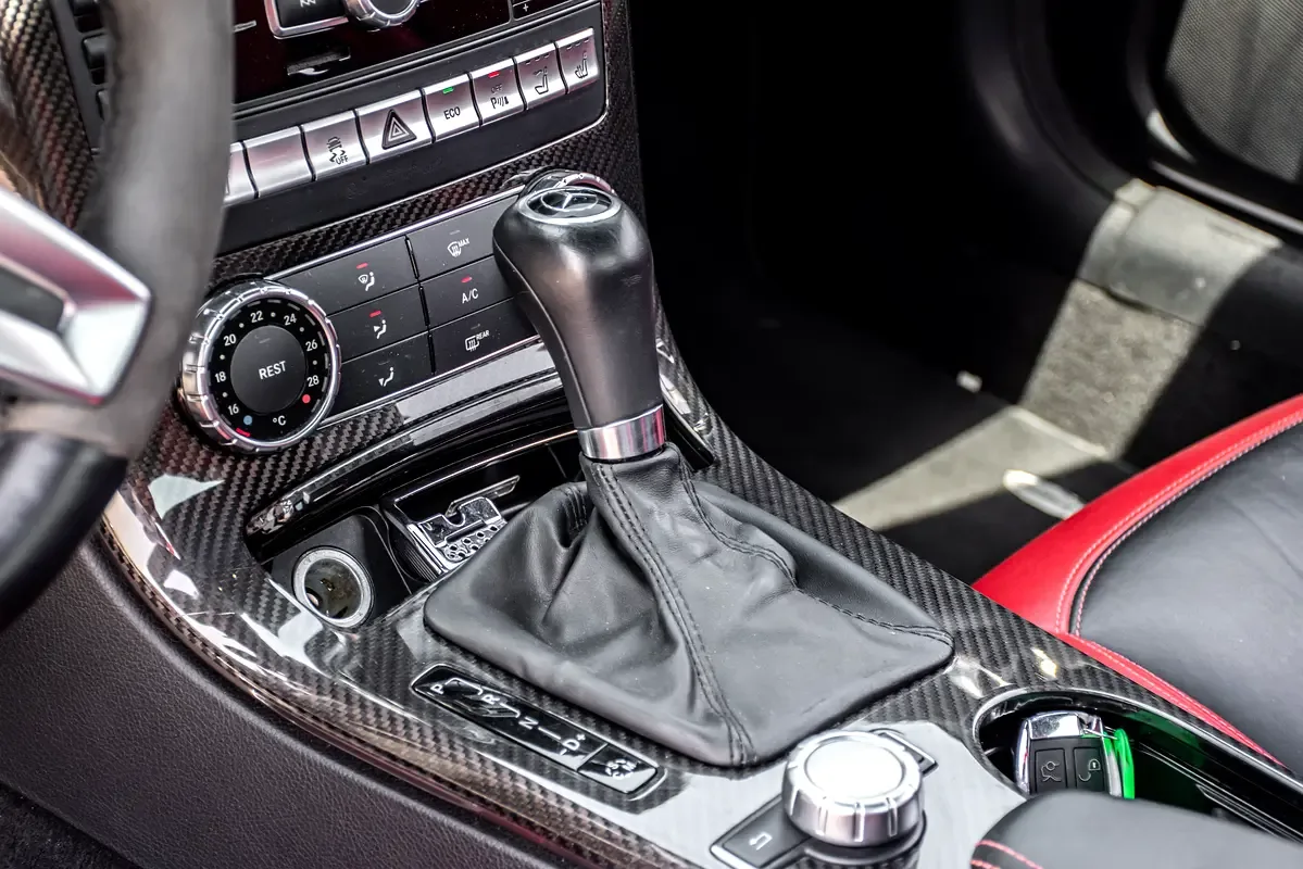 Mercedes-Benz SLK-Class SLK 55 AMG 7G-Tronic Plus (421 hp) - 16