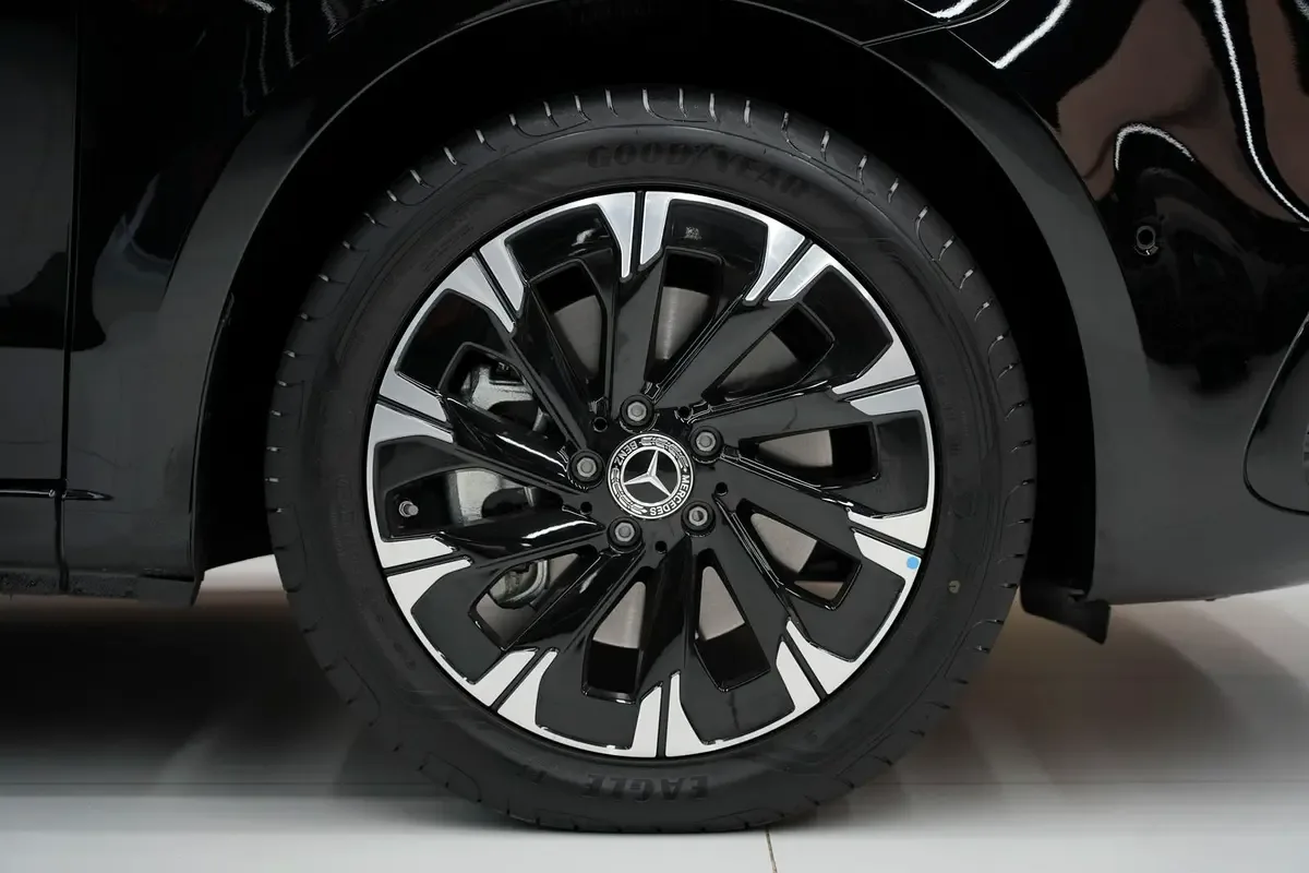 Mercedes-Benz V-Class 2.0 AT (211 حصان) - 19