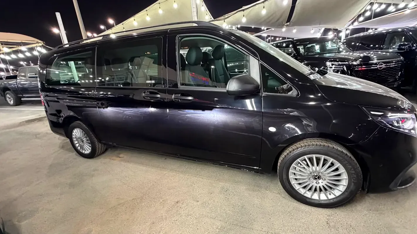 Mercedes-Benz V-Class 2.0 AT RWD (231 حصان) - 6