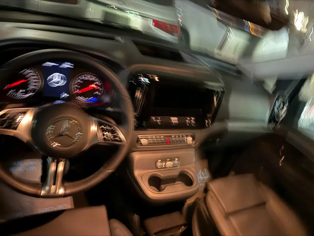 Mercedes-Benz V-Class 2.0 AT RWD (231 حصان) - 10