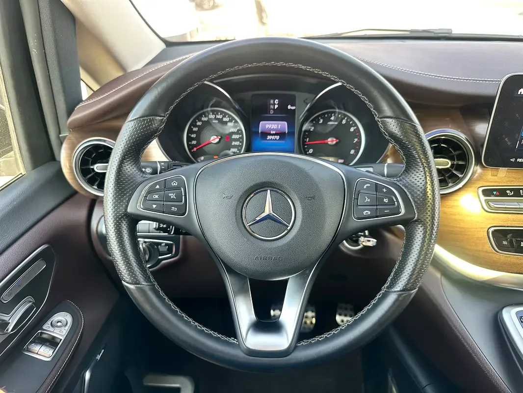 Mercedes-Benz V-Class 2.0 AT RWD (231 hp) - 8