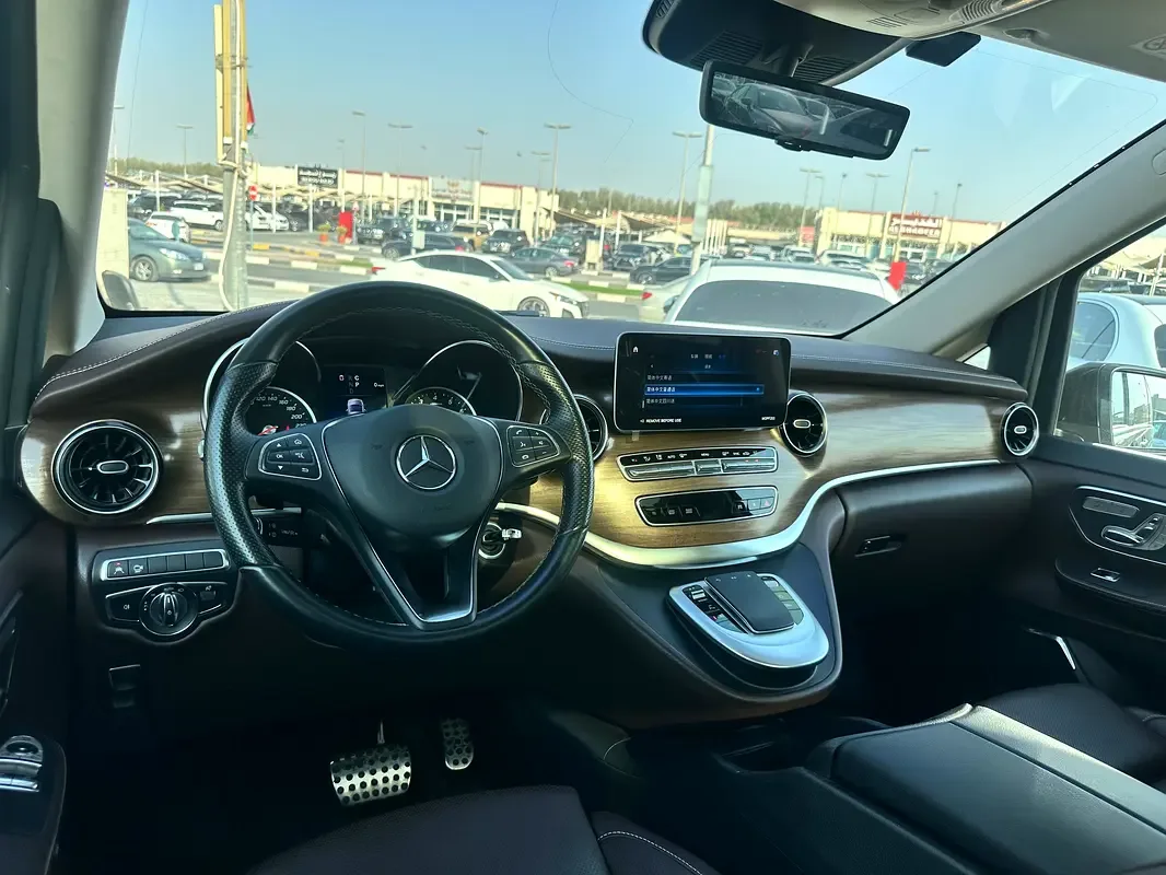 Mercedes-Benz V-Class 2.0 AT RWD (231 hp) - 10
