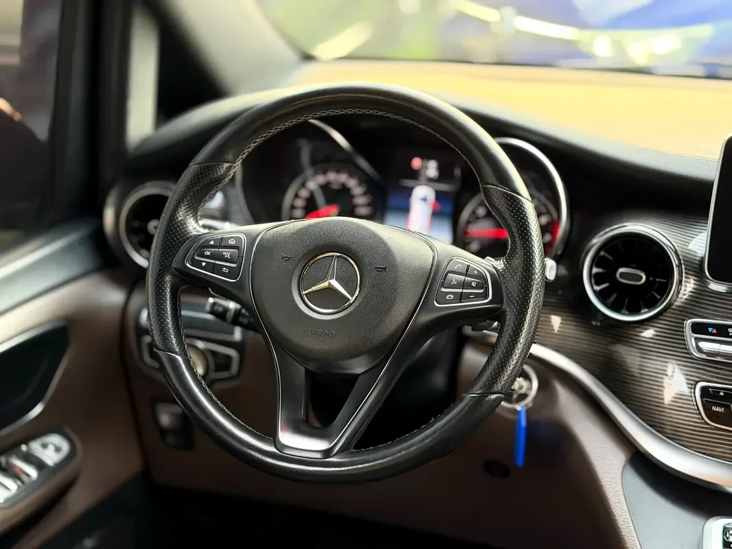 Mercedes-Benz V-Class V 250 AT L3 (211 حصان) - 8