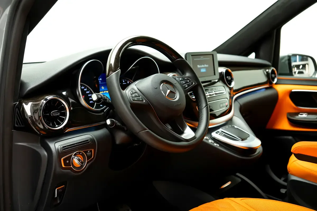 Mercedes-Benz V-Class V 250 AT L3 (211 حصان) - 8