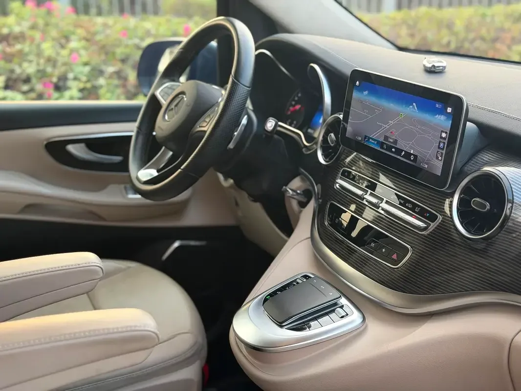 Mercedes-Benz V-Class V 250 AT L3 (211 حصان) - 14