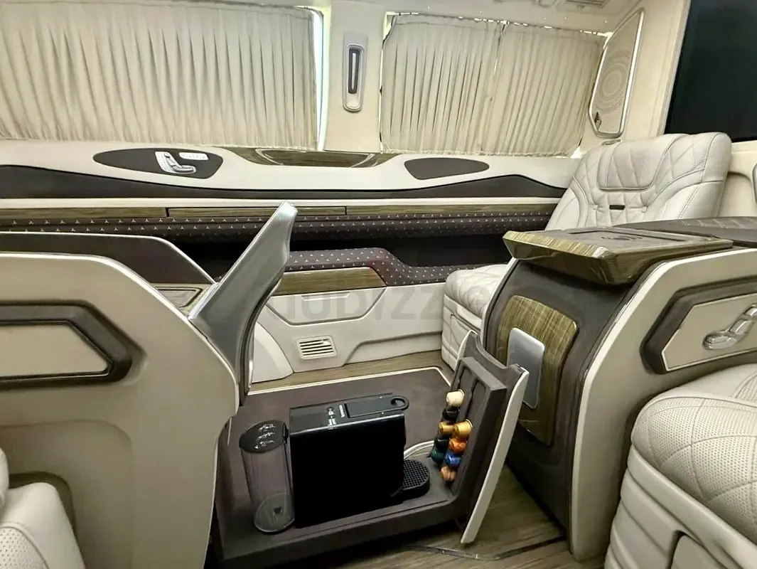 Mercedes-Benz V-Class V 250 AT L3 (211 حصان) - 14