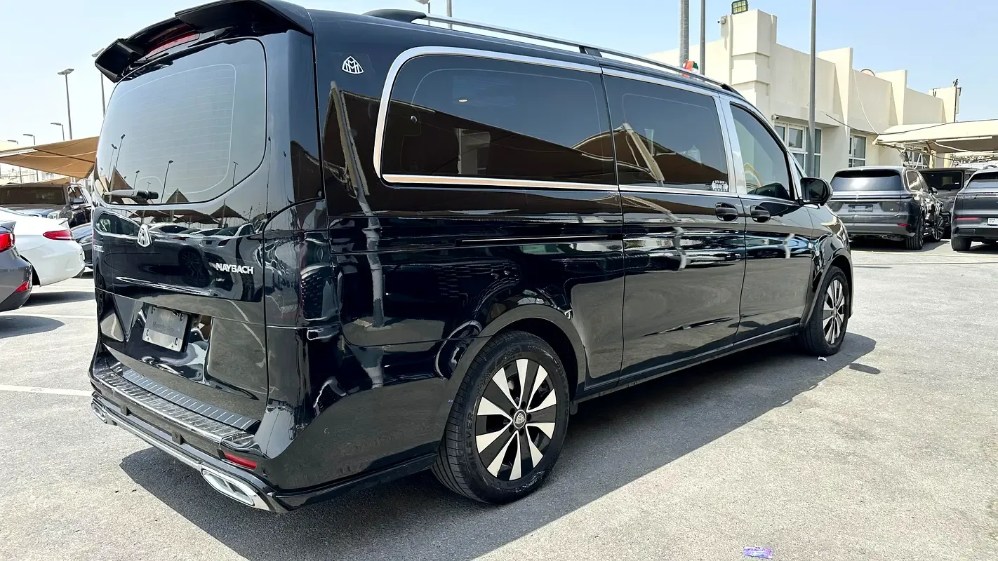Mercedes-Benz Vito 2.0 AT RWD (211 حصان) - 2