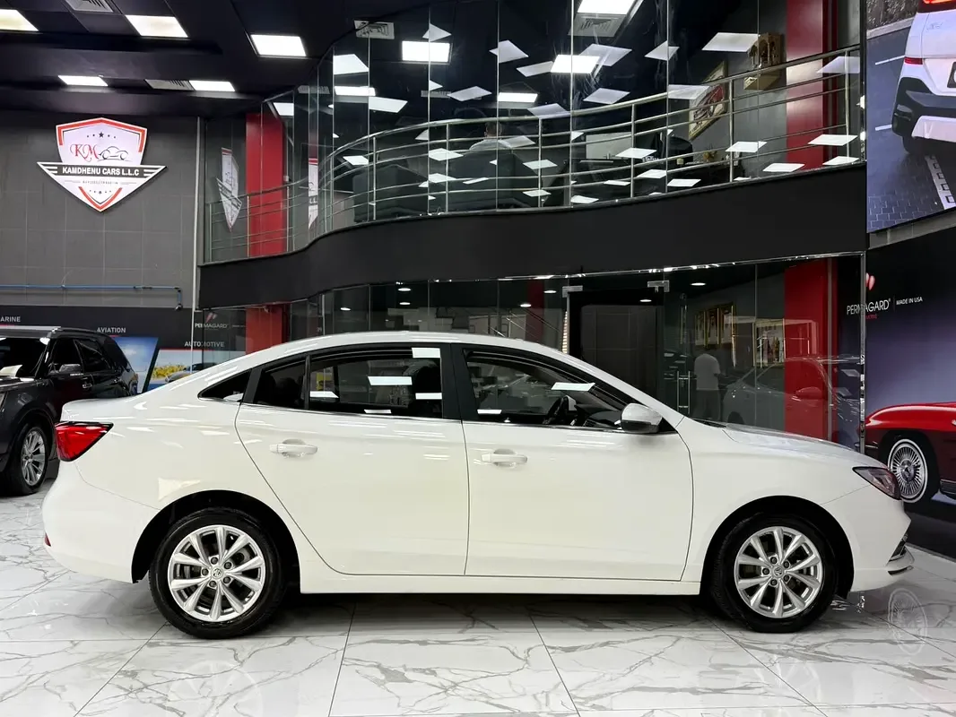 MG 5 1.5 AMT (169 hp) - 4