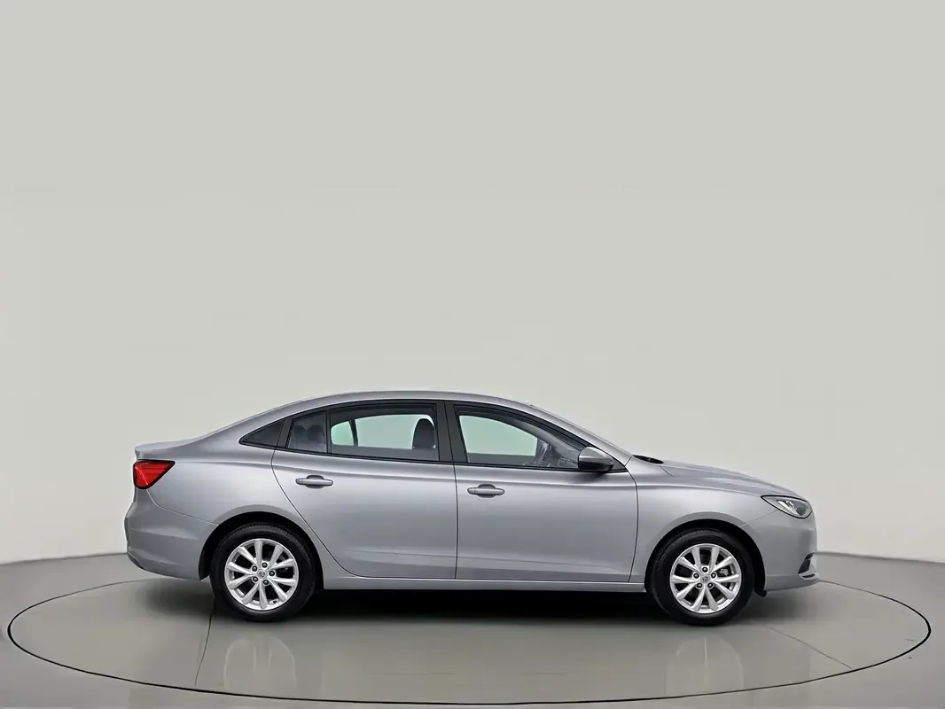 MG 5 1.5 CVT (114 hp) - 5